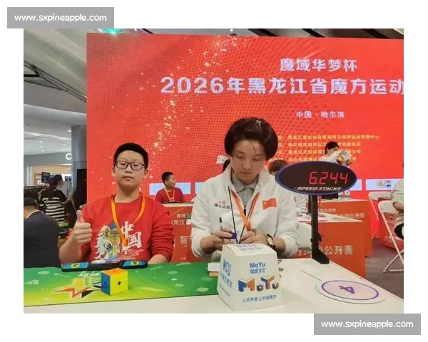 空手道比赛精彩纷呈 技巧与力量的完美碰撞 展现勇气与智慧的竞技盛宴 - 副本 (3)