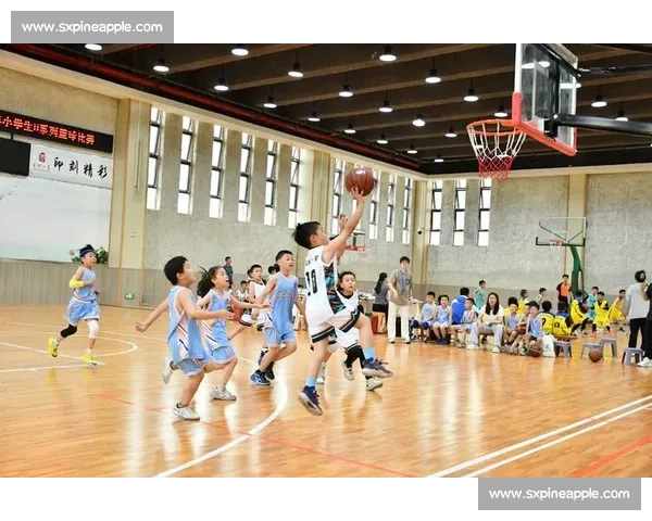 篮球比赛实时直播官网入口精彩赛事不容错过让您第一时间掌握最新战况 - 副本 (2)